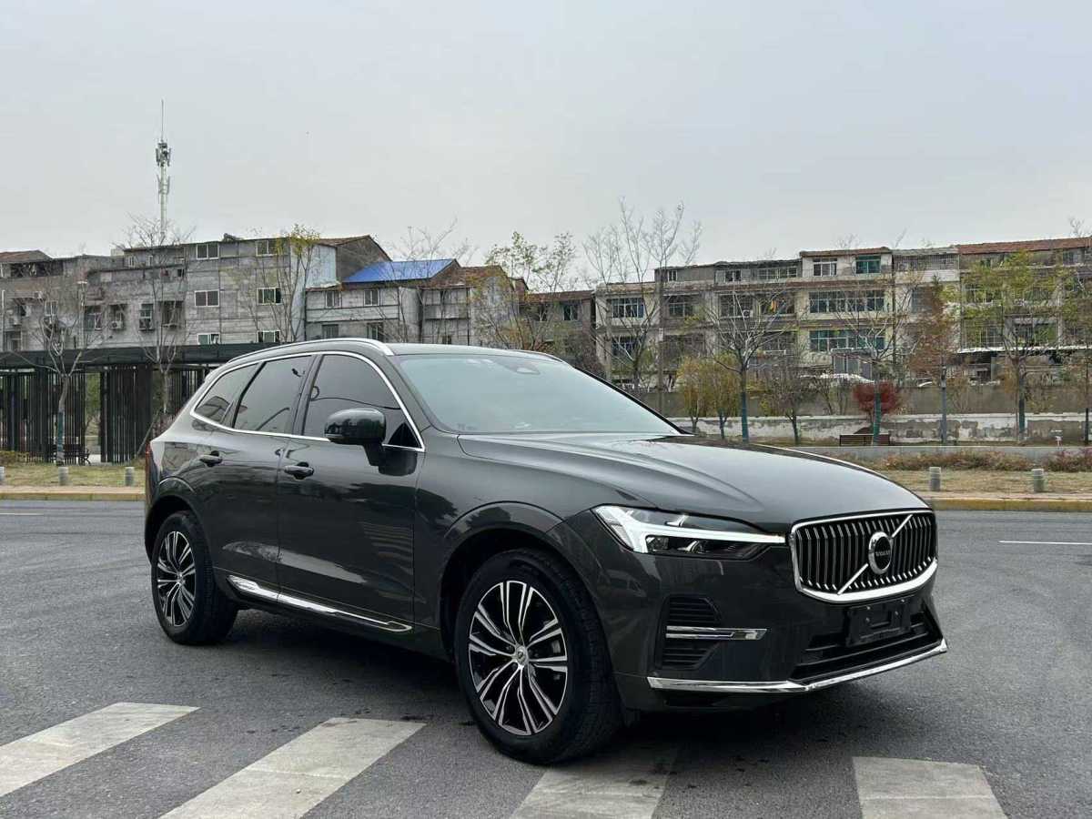 沃爾沃 XC60  2022款 B5 四驅(qū)智遠(yuǎn)豪華版圖片