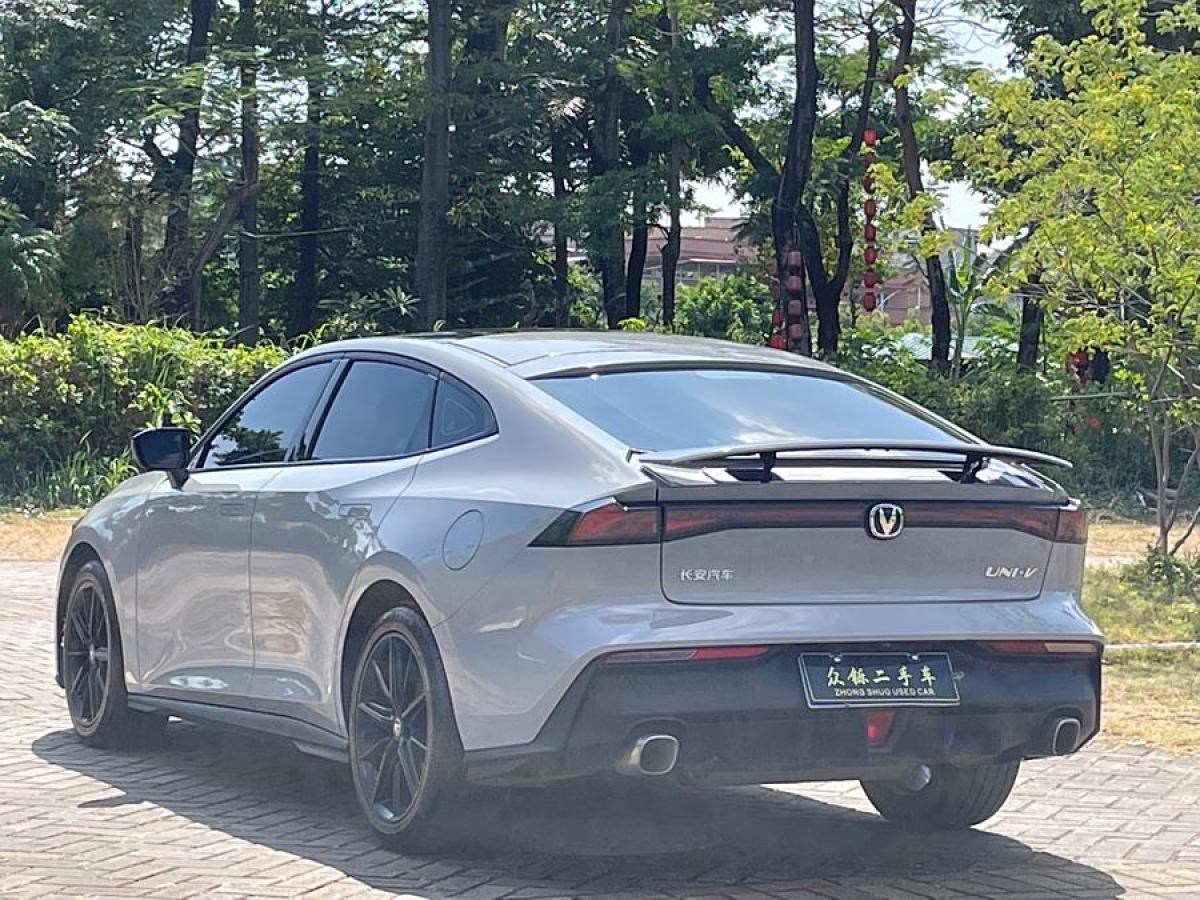 2023年5月長(zhǎng)安 長(zhǎng)安UNI-V  2022款 1.5T 尊貴型