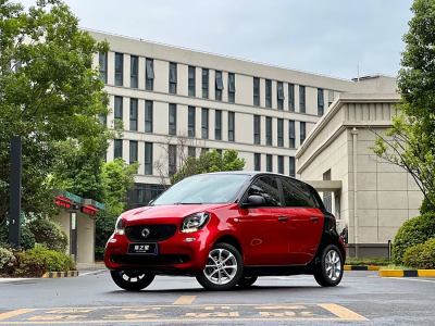 2017年10月 smart forfour 1.0L 52千瓦灵动版图片