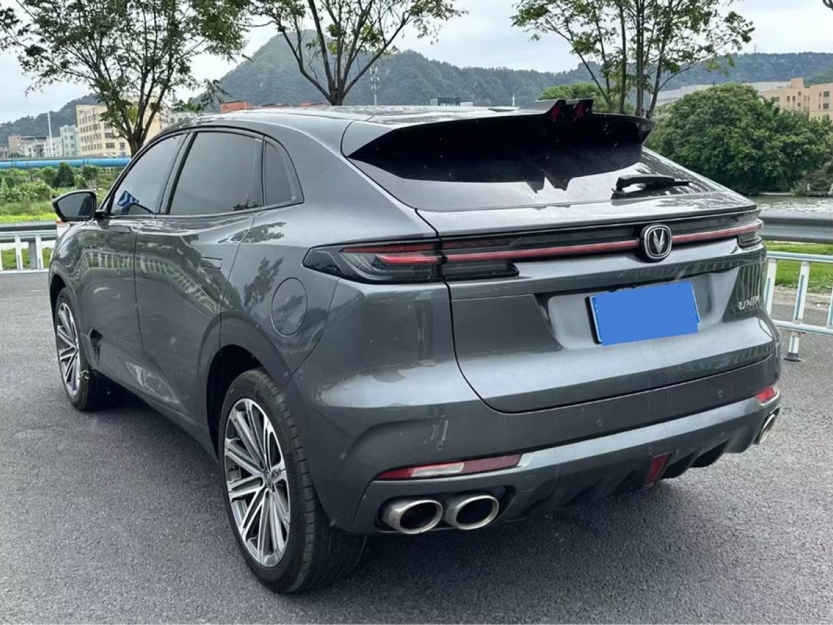 長安 長安UNI-K  2021款 2.0T 全輪驅(qū)動尊貴型圖片