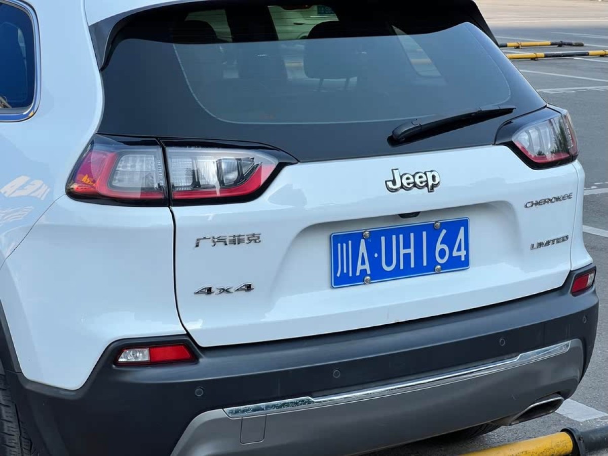 Jeep 自由光  2019款 2.0T 四驅(qū)探享版 國(guó)VI圖片
