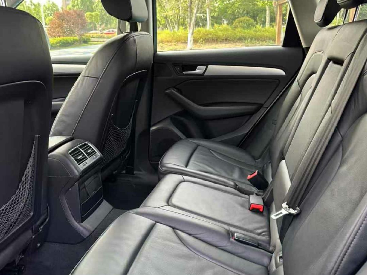 奧迪 奧迪Q5  2013款 Q5 3.0TFSI 45TFSI Quattro 運(yùn)動(dòng)型圖片