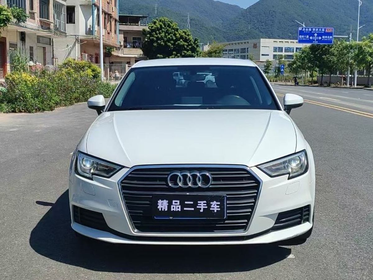 奧迪 奧迪A3  2018款 30周年年型 Sportback 35 TFSI 進(jìn)取型圖片