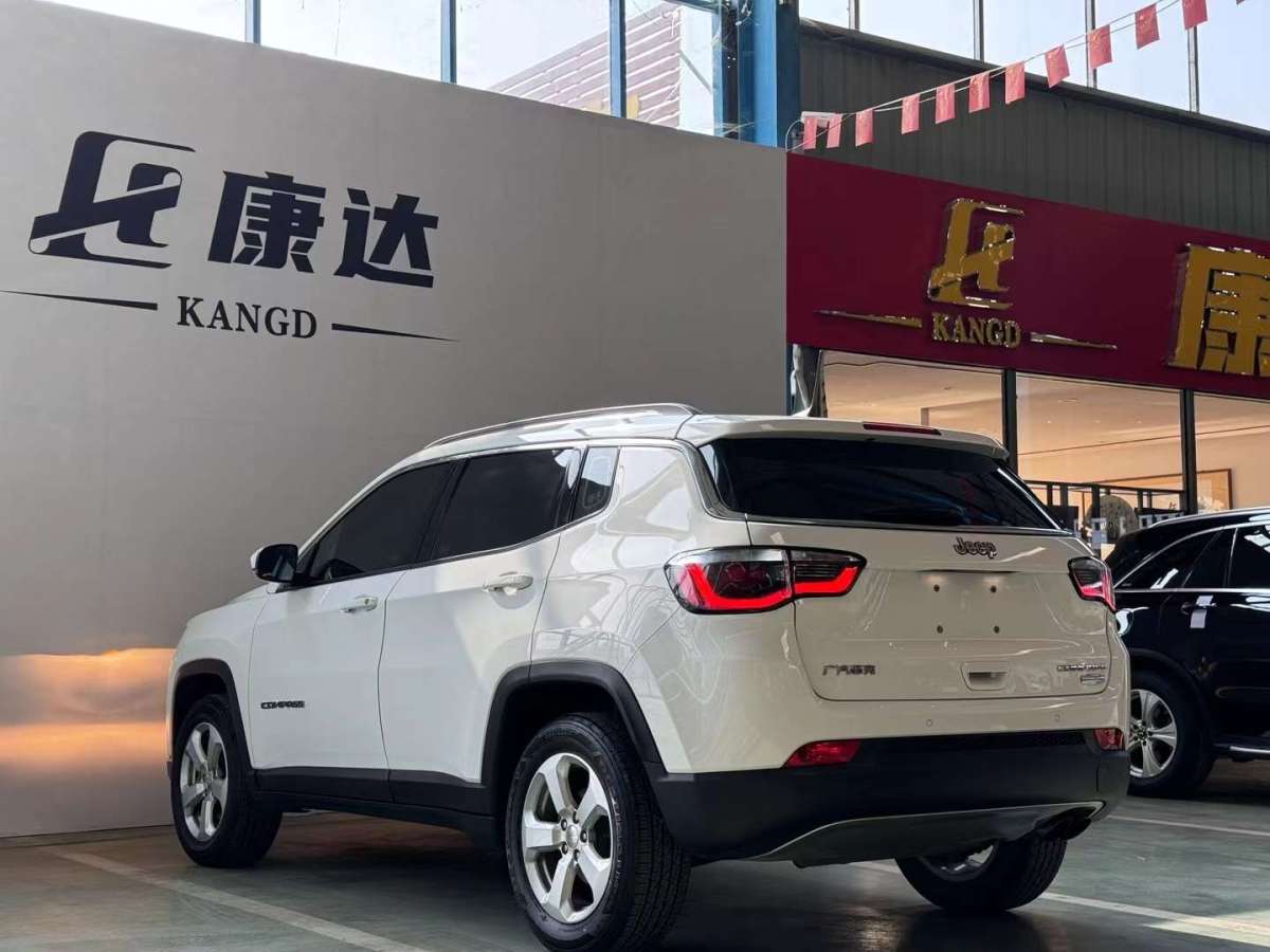 Jeep 指南者  2019款  200T 自動(dòng)典尚版圖片