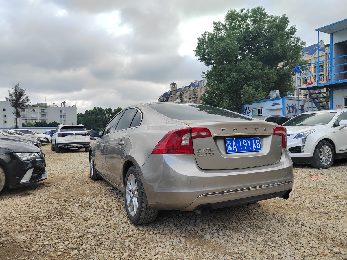 沃爾沃 S60  2015款 L 2.0T 智行版圖片