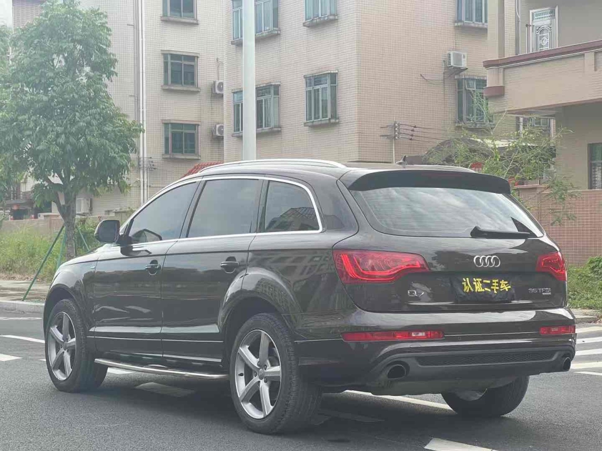 奧迪 奧迪Q7  2014款 35 TFSI 運(yùn)動(dòng)型圖片