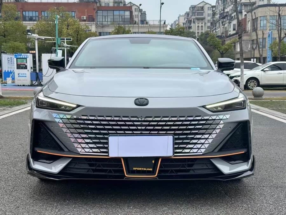 長安 長安UNI-V  2022款 1.5T 運動版圖片