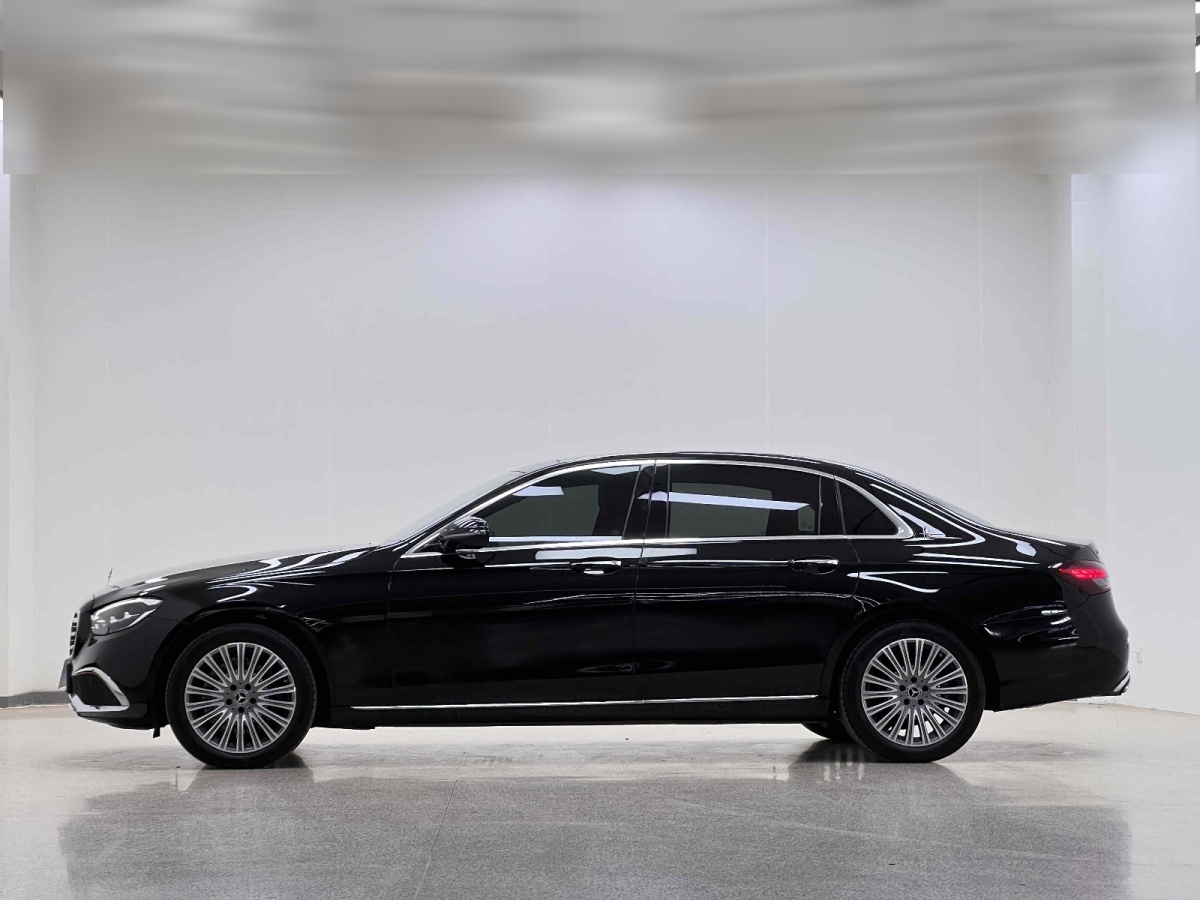 奔馳 奔馳E級(jí)  2021款 改款 E 300 L 豪華型圖片