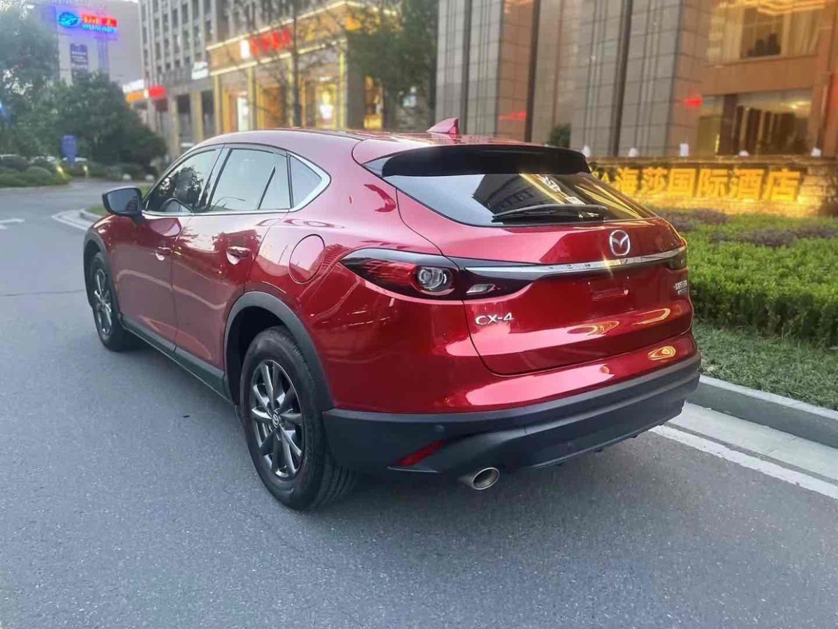 馬自達 CX-4  2020款 2.0L 自動兩驅(qū)藍天青春版圖片