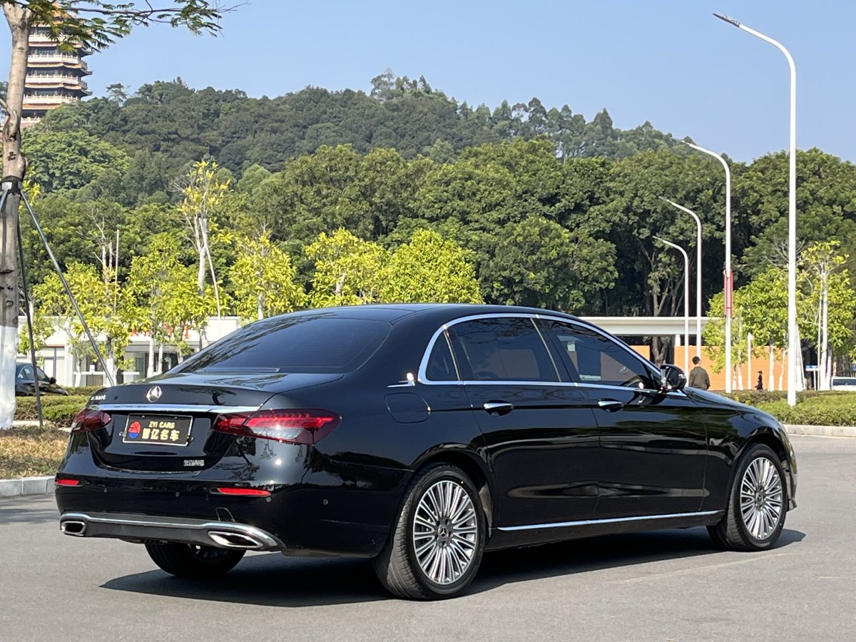 奔馳 奔馳E級(jí)  2023款 改款 E 300 L 豪華型圖片