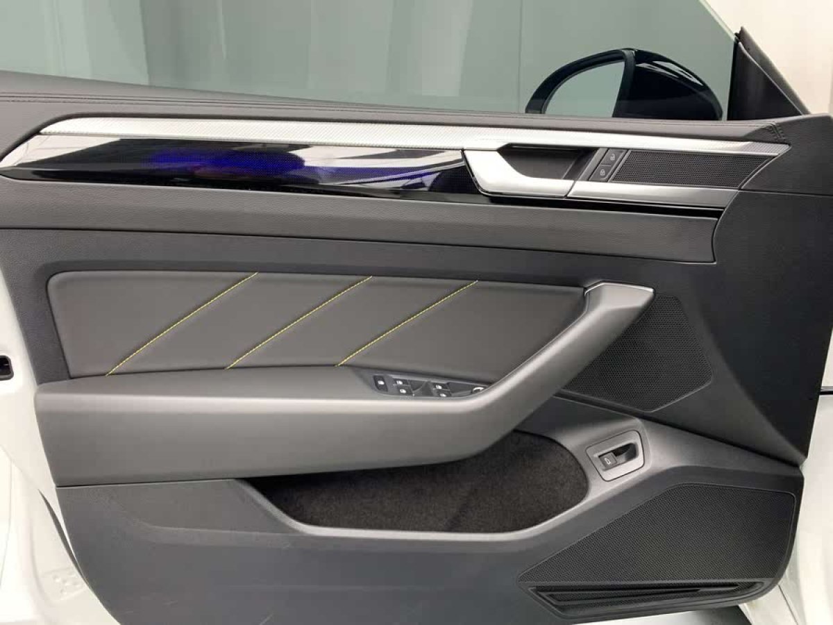 大眾 一汽-大眾CC  2023款 改款 380TSI 奪目版圖片