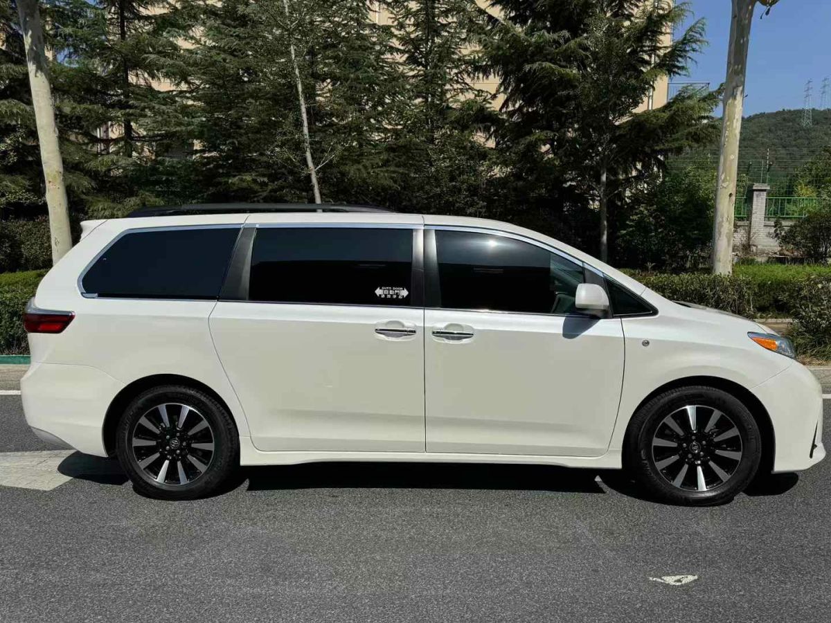 2019年1月納智捷 優(yōu)6 SUV  2019款 1.8T 經(jīng)典天窗版