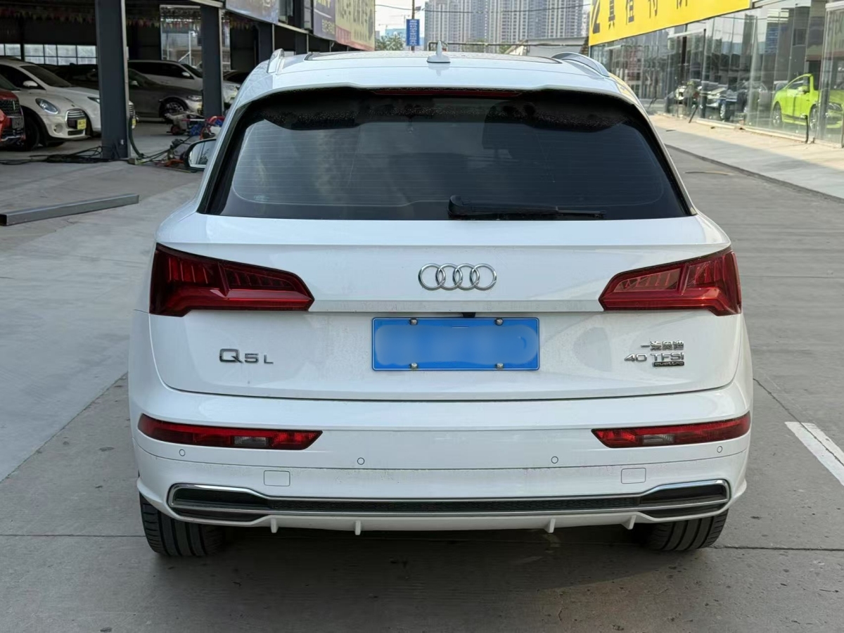 奧迪 奧迪Q5L  2018款  40 TFSI 榮享時(shí)尚型 國(guó)VI圖片