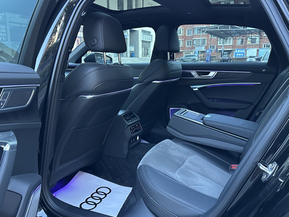 奧迪 奧迪A6L  2024款 45 TFSI quattro 尊享動(dòng)感型圖片