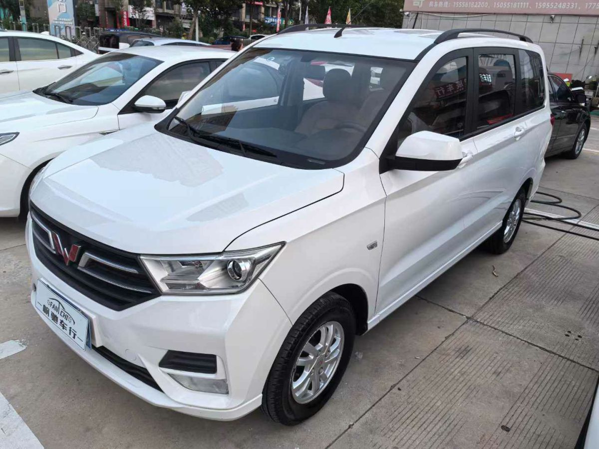 2019年1月五菱 五菱宏光  2019款  1.5L S基本型封窗車國(guó)VI LAR