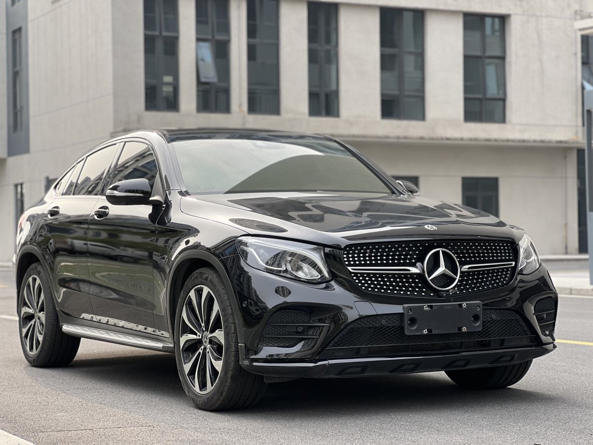 奔馳 奔馳GLC  2021款 GLC 260 4MATIC 轎跑SUV圖片