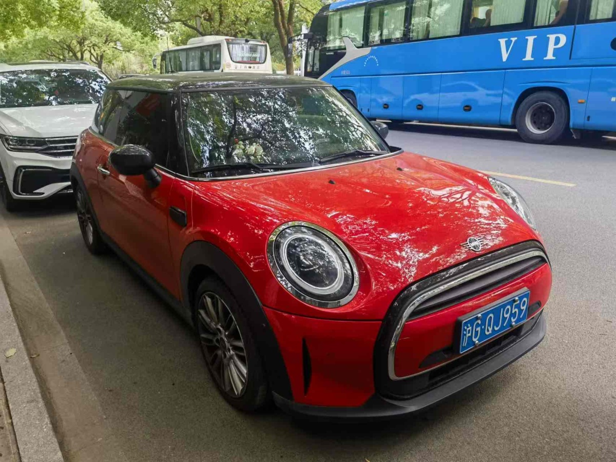 MINI MINI  2022款 改款 1.5T COOPER 經(jīng)典派圖片