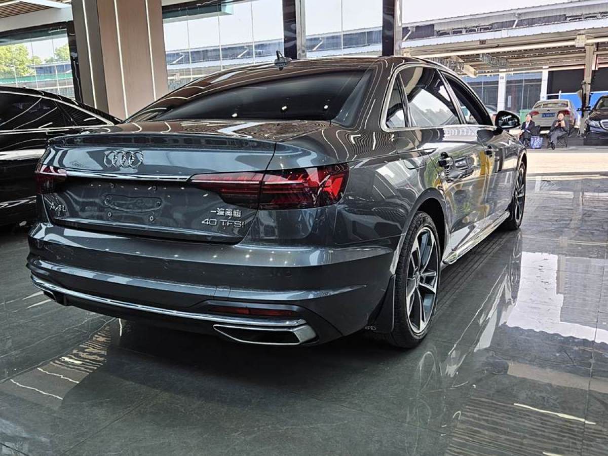 奧迪 奧迪A4L  2022款 40 TFSI 時尚動感型圖片