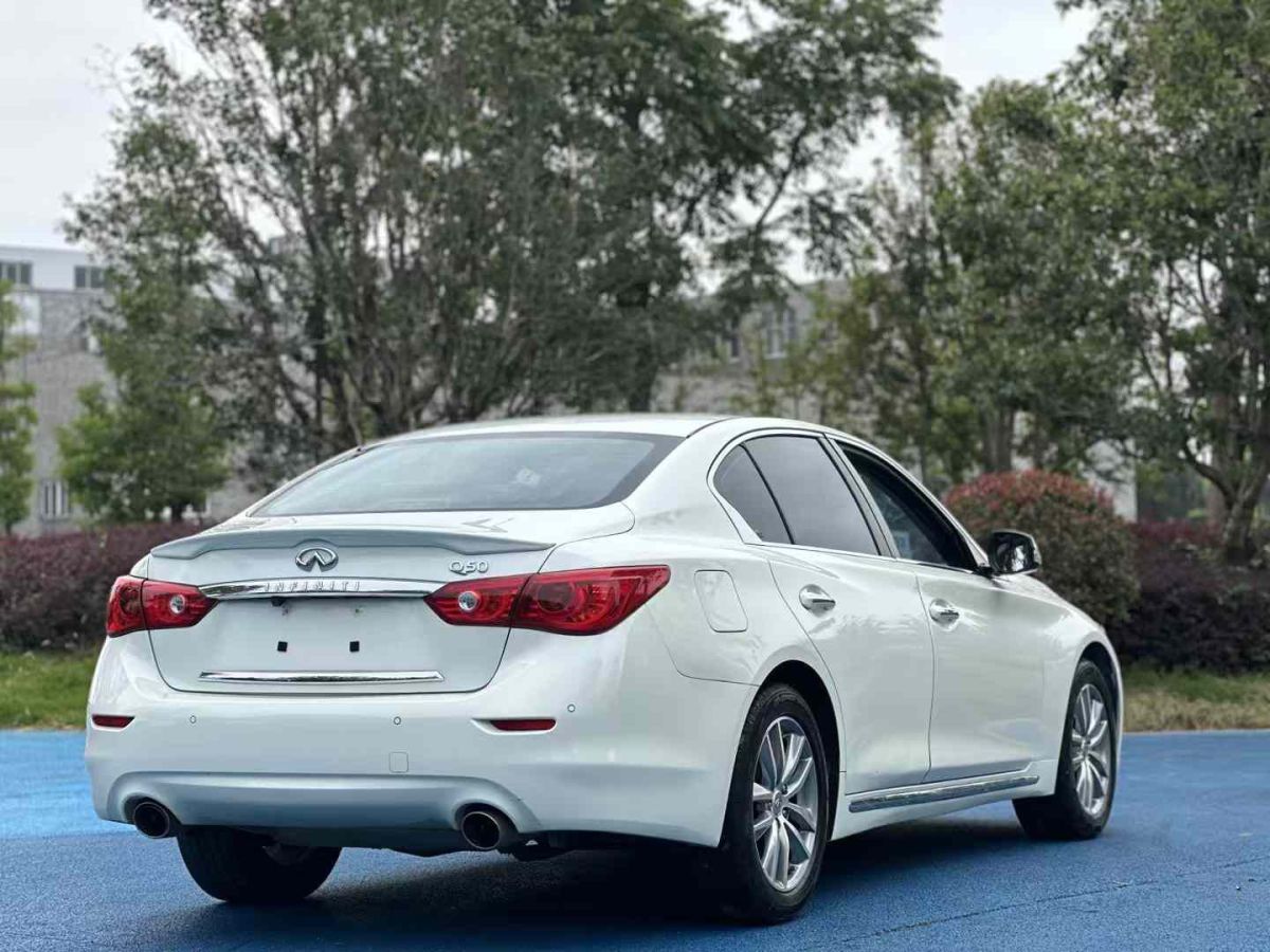 英菲尼迪 Q50L  2016款 2.0T 悅享版圖片