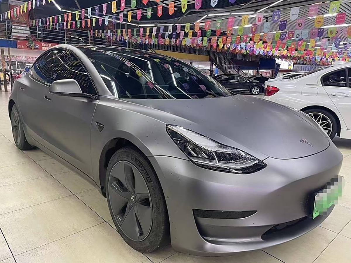 特斯拉 Model 3  2020款 改款 標(biāo)準(zhǔn)續(xù)航后驅(qū)升級版圖片