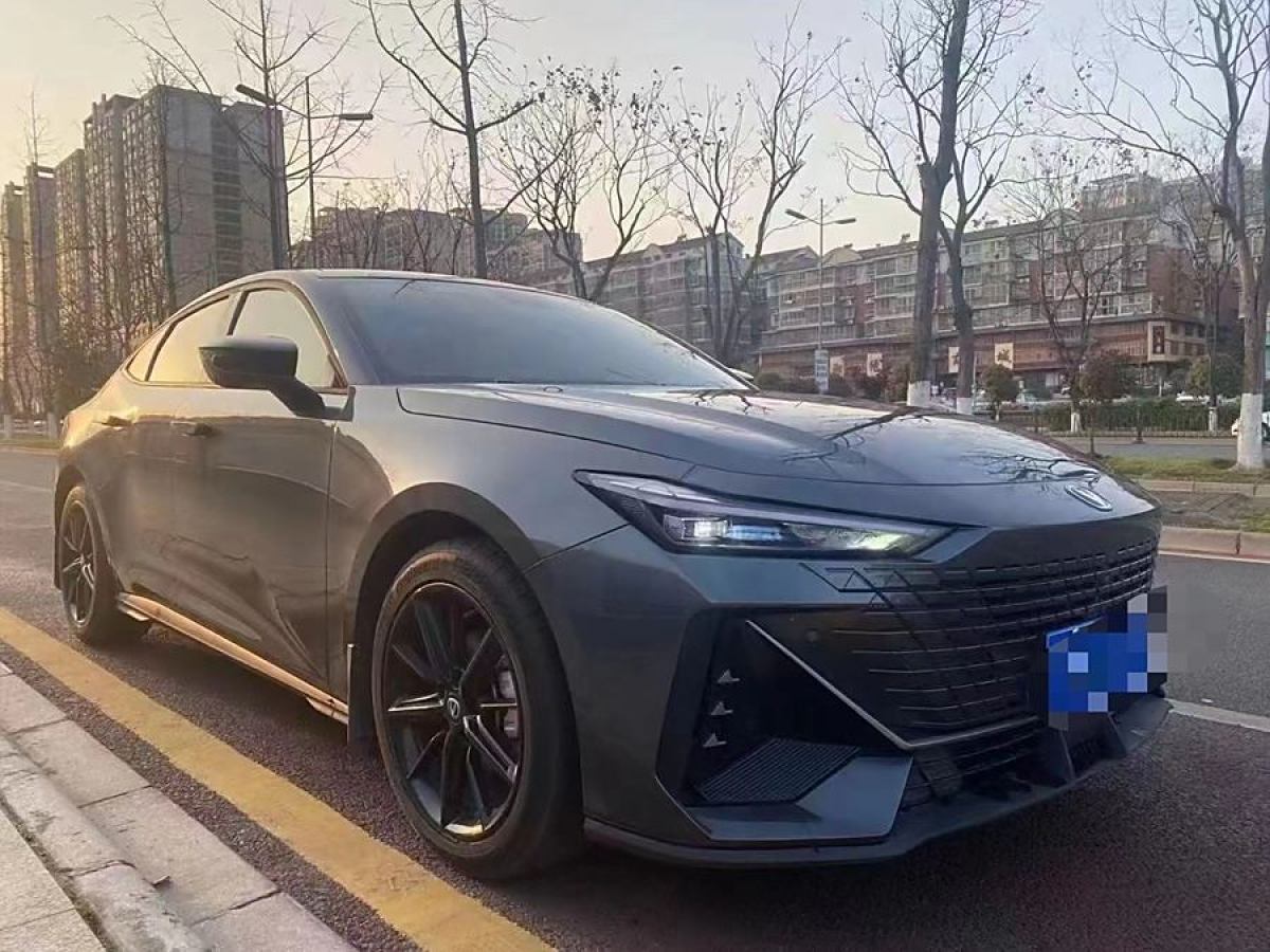 長安 長安UNI-V  2022款 1.5T 智慧領(lǐng)航型圖片