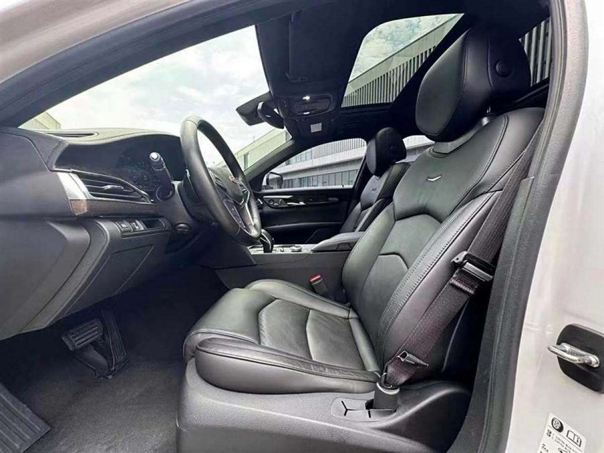 凱迪拉克 CT6  2019款 28T 豪華型圖片