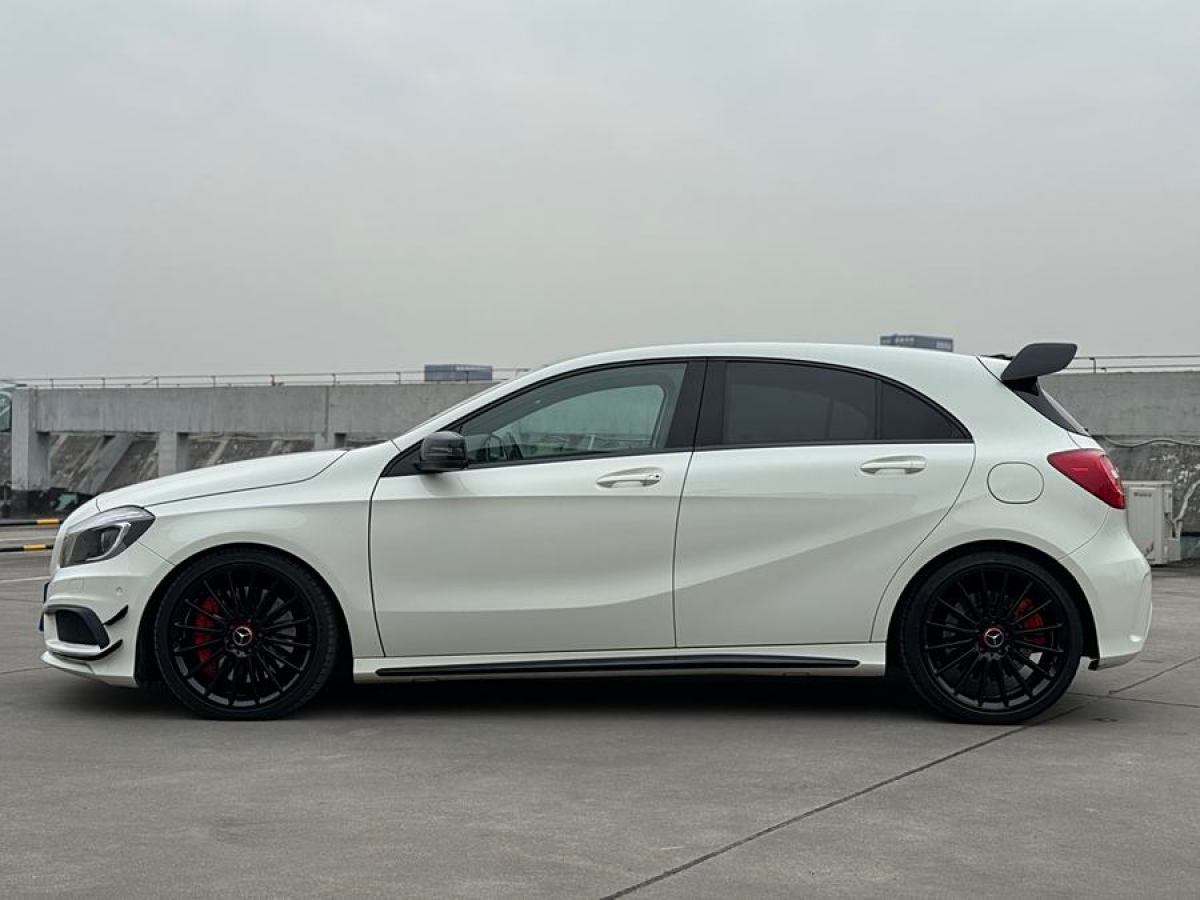 奔馳 奔馳A級(jí)AMG  2014款 AMG A 45 4MATIC圖片