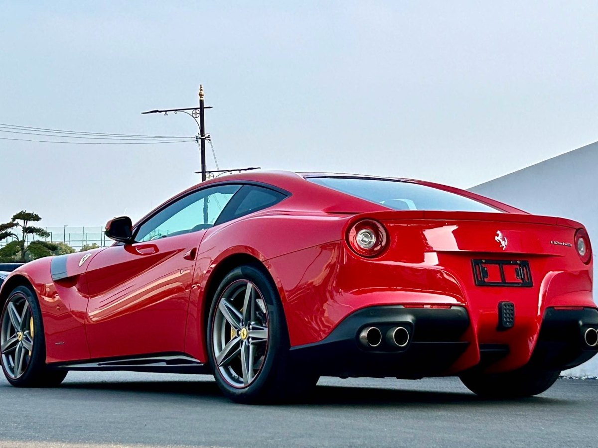 法拉利 F12berlinetta  2013款 6.3L 標準型圖片