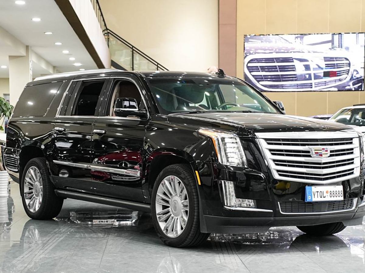 2017年8月凱迪拉克 凱雷德ESCALADE  2017款 6.2L ESV鉑金版加長(zhǎng)型