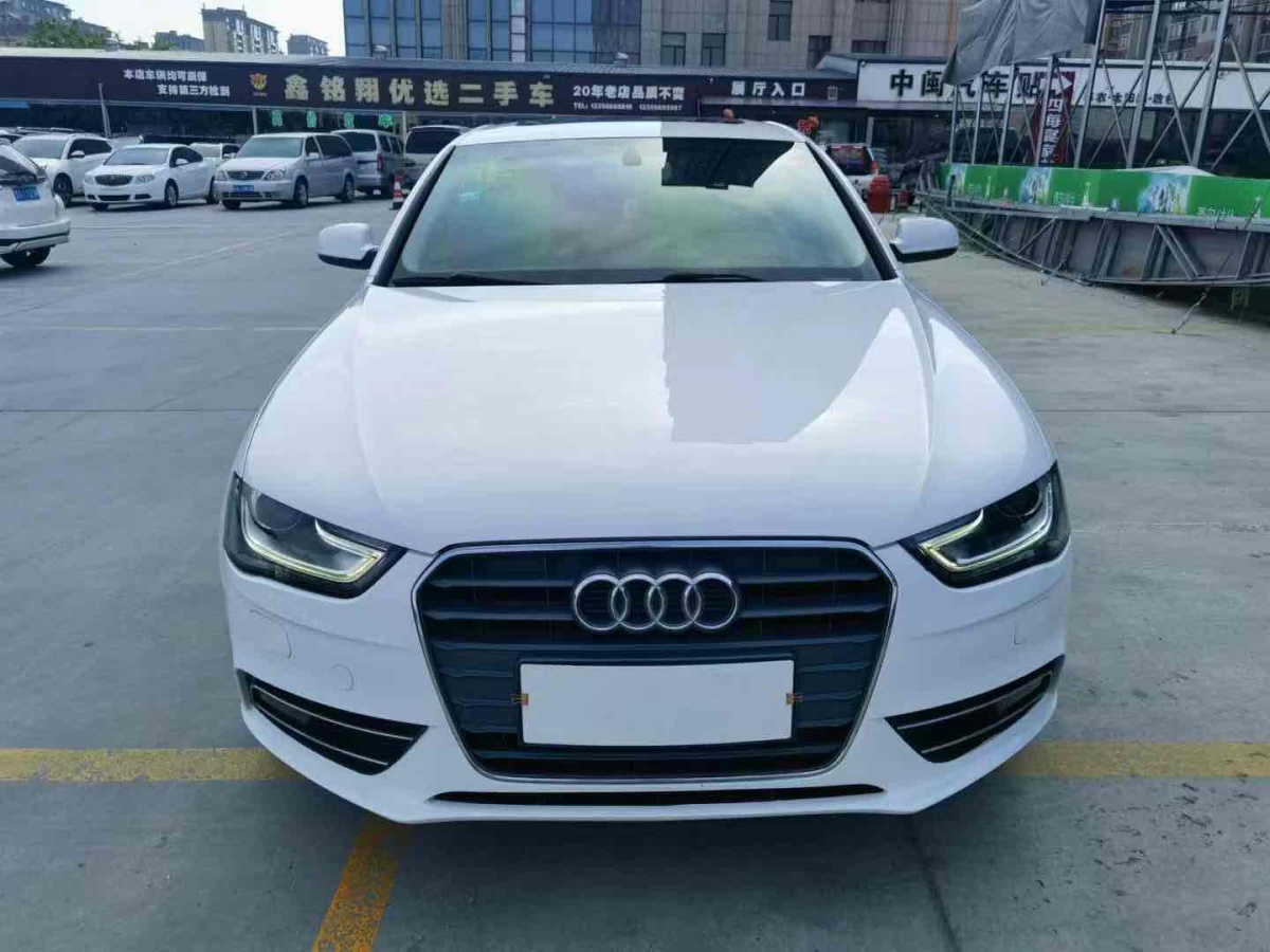 2016年1月奧迪 奧迪A4L  2013款 35 TFSI 自動標(biāo)準(zhǔn)型