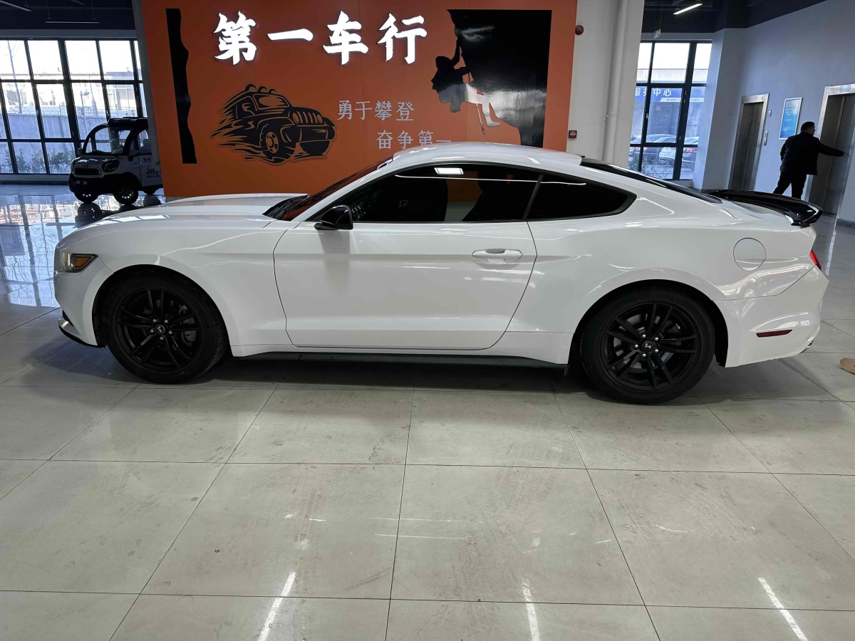 福特 Mustang  2017款 2.3T 運(yùn)動(dòng)版圖片