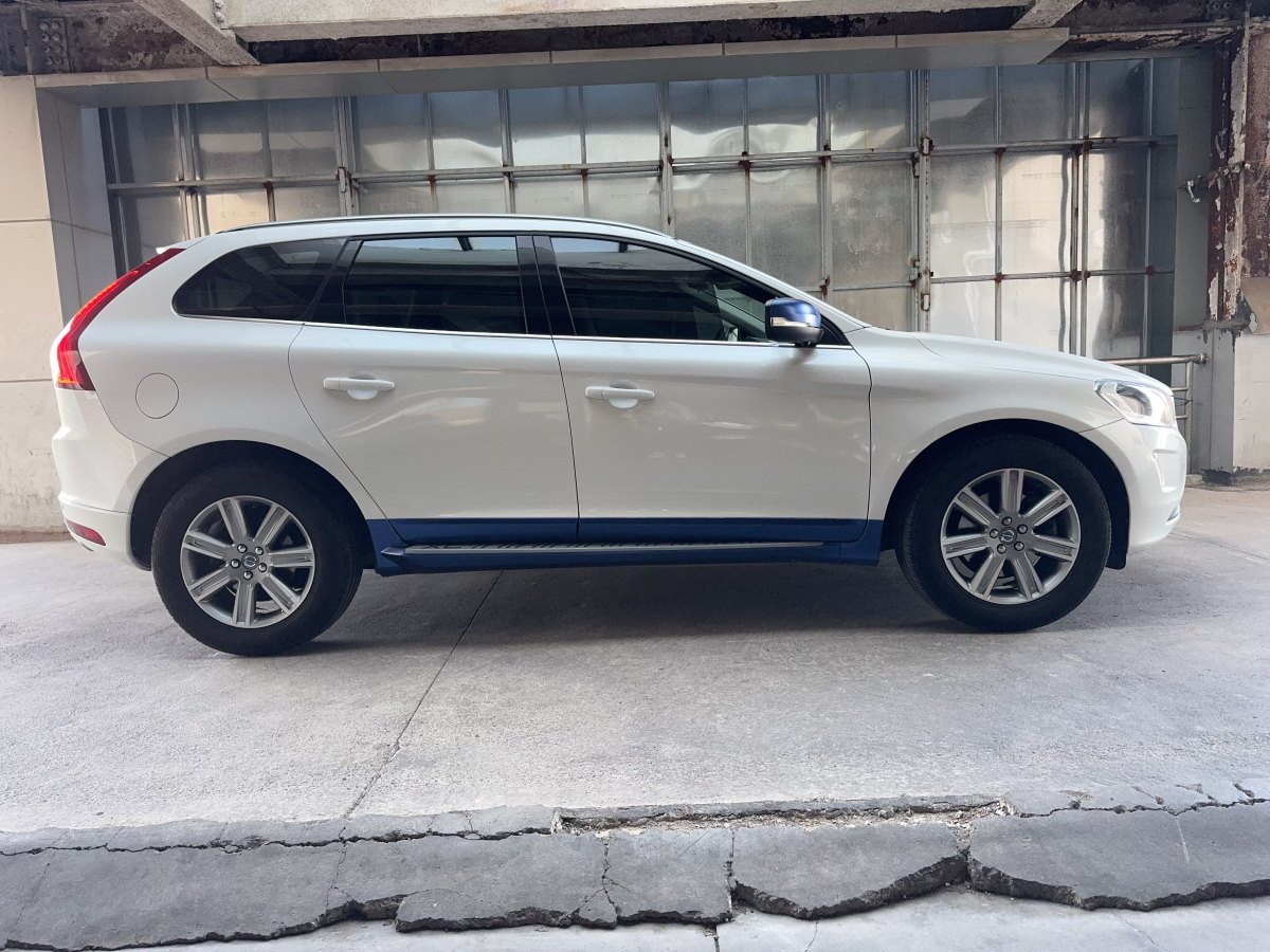 沃爾沃 XC60  2017款 T5 AWD 智進升級版圖片