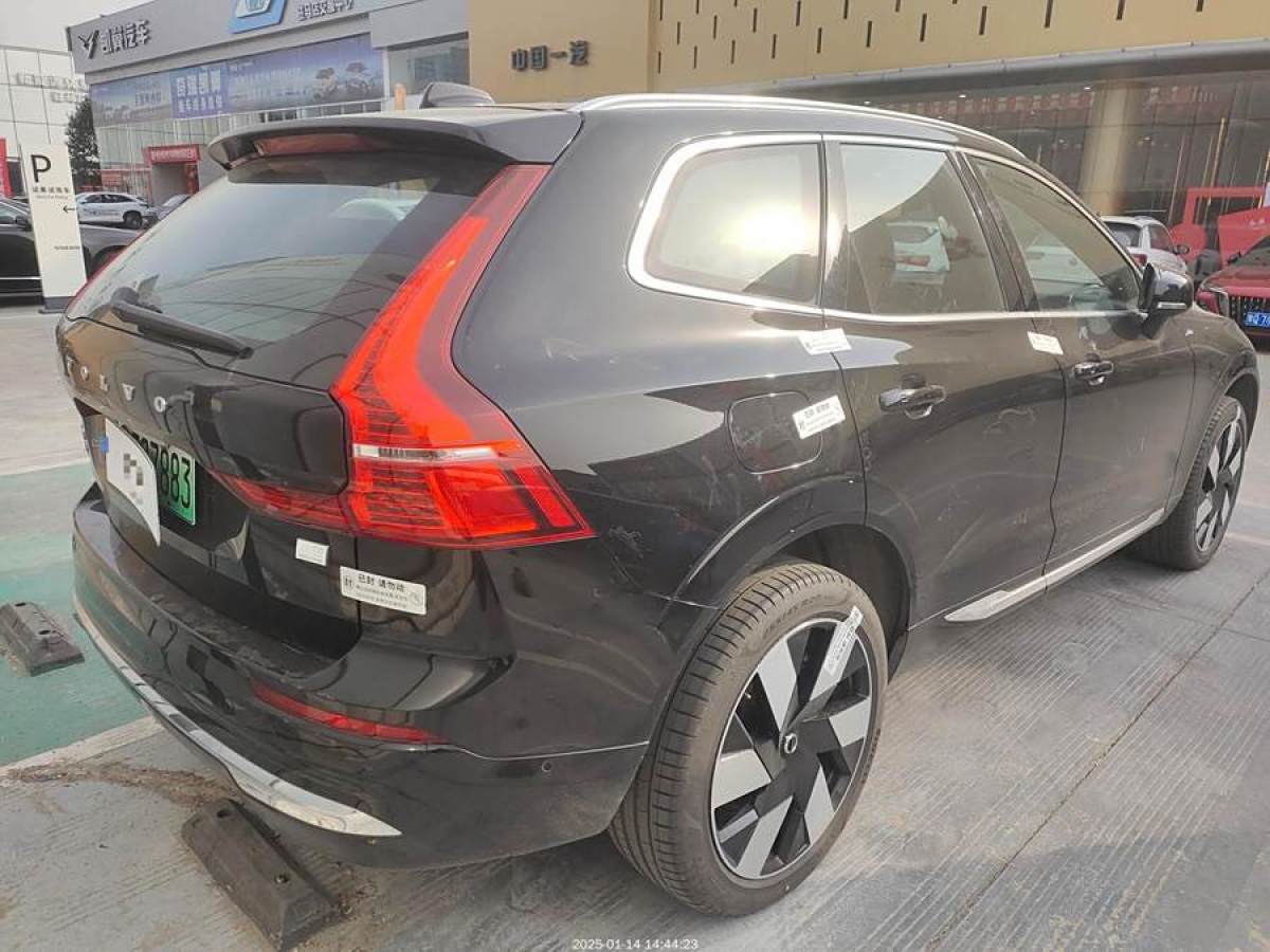 沃爾沃 XC60新能源  2024款 T8 插電混動(dòng) 長(zhǎng)續(xù)航四驅(qū)智雅豪華版圖片