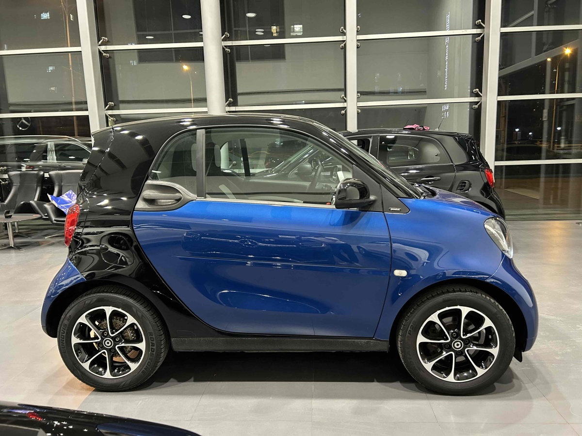 smart fortwo  2015款 1.0L 52千瓦硬頂激情版圖片