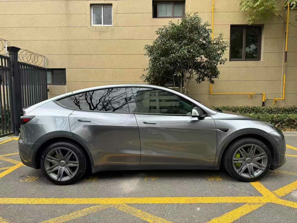 特斯拉 Model 3  2022款 Performance高性能全輪驅(qū)動版圖片