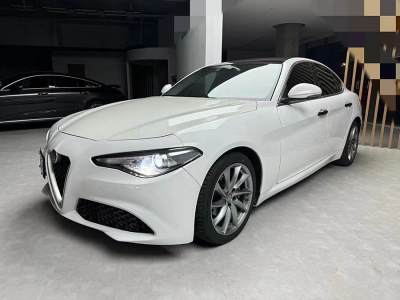 2017年5月 阿爾法·羅密歐 Giulia 2.0T 200HP 豪華版圖片