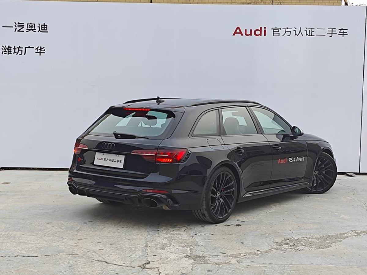 奧迪 奧迪RS 4  2023款 RS4 Avant 黑曜版圖片