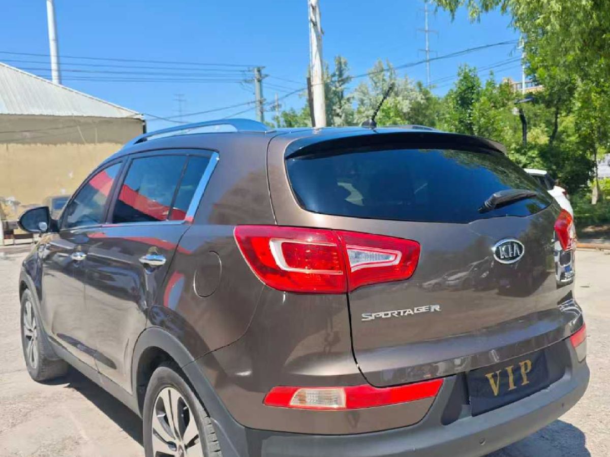 起亞 智跑  2012款 2.0L 自動(dòng)兩驅(qū)版GL圖片