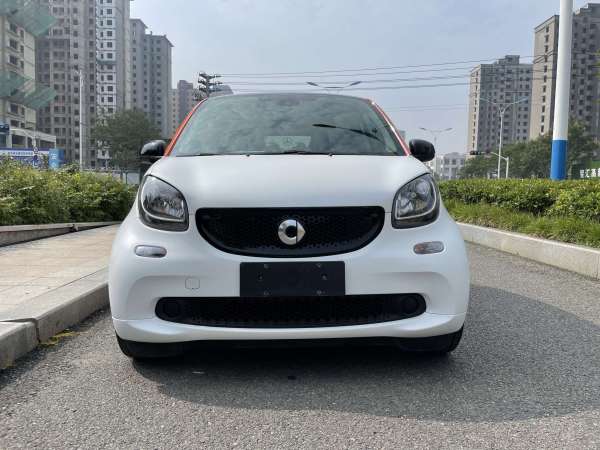 smart fortwo  2018款 1.0L 52千瓦硬顶激情版