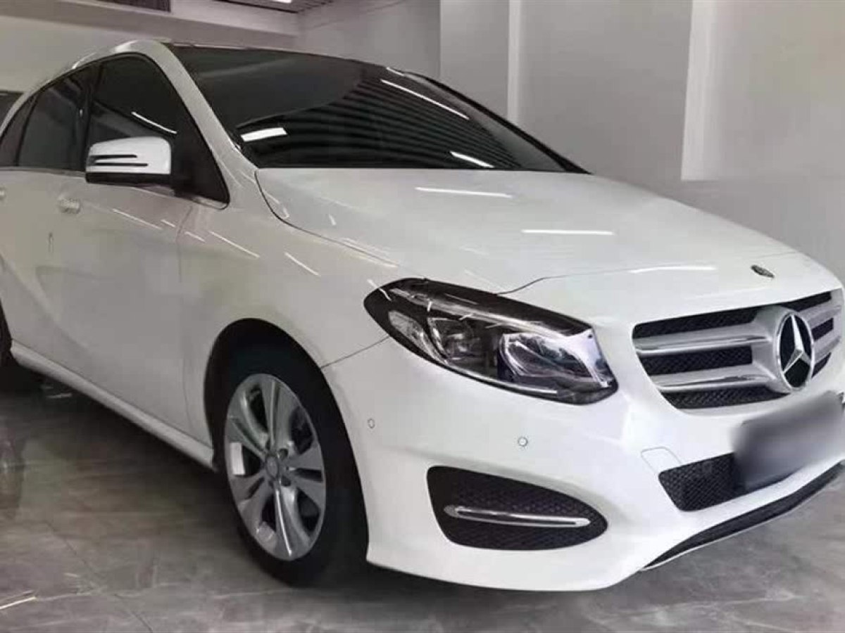 奔馳 奔馳B級(jí)  2017款 B 200 動(dòng)感型圖片