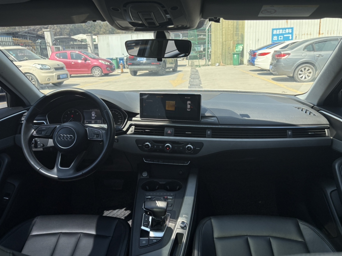 奧迪 奧迪A4L  2017款 Plus 40 TFSI 進(jìn)取型圖片