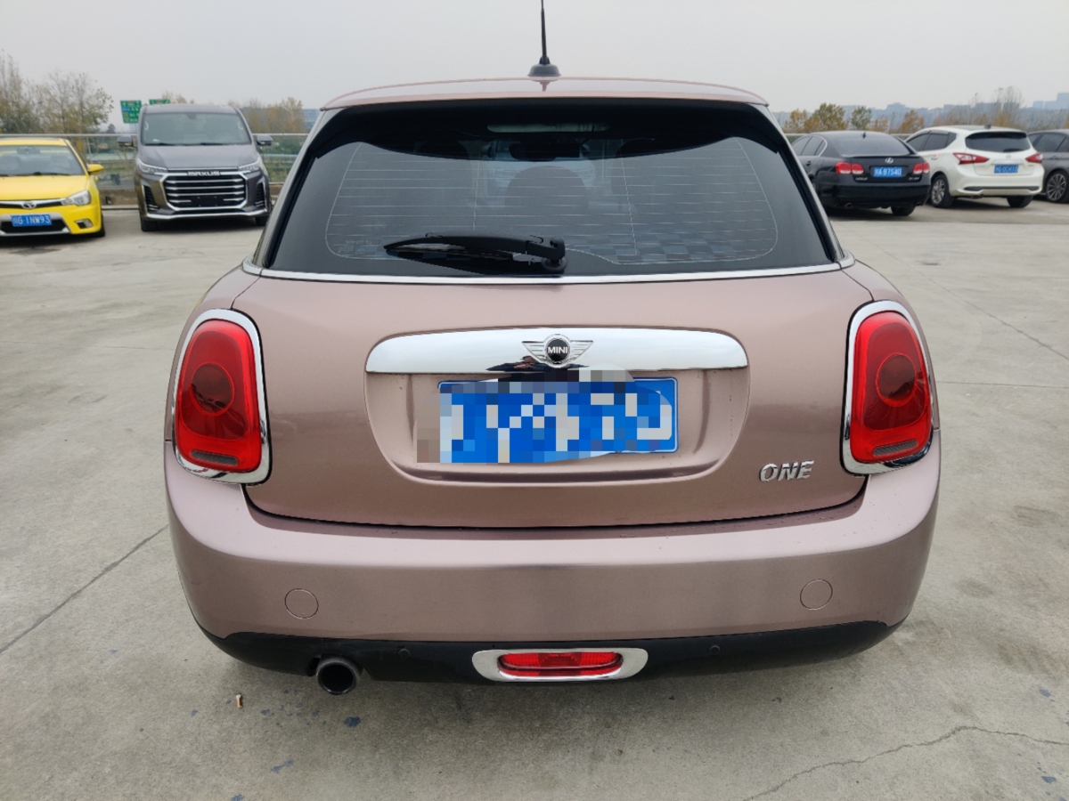 MINI MINI  2016款 1.2T ONE 五門版圖片