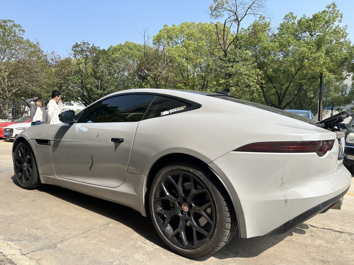 捷豹 F-TYPE  2016款 3.0T 硬頂版圖片