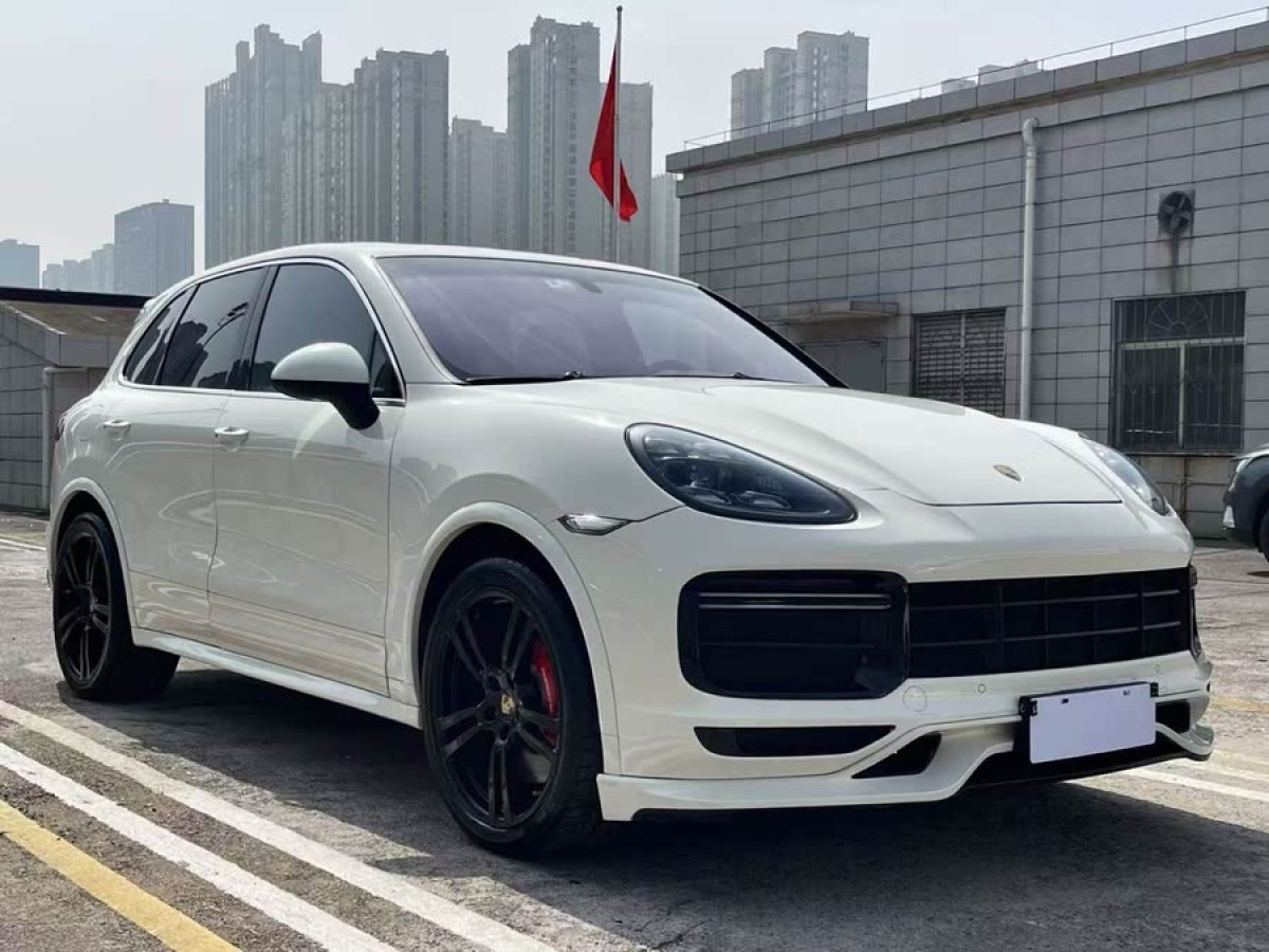 保時(shí)捷 Cayenne  2011款 Cayenne Turbo 4.8T圖片