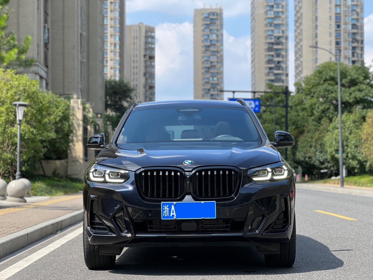 寶馬 寶馬X3  2022款 改款 xDrive30i 領(lǐng)先型 M曜夜套裝圖片