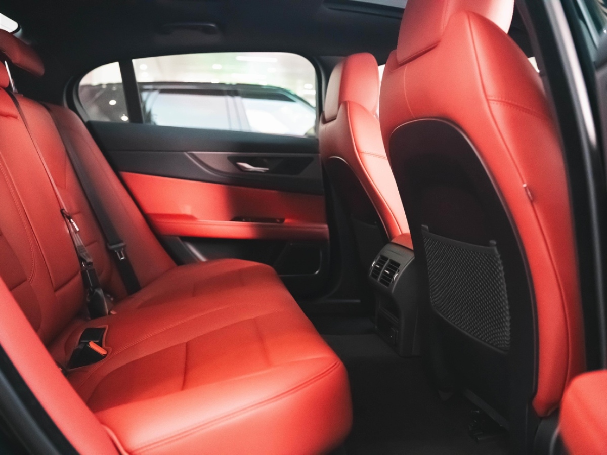 捷豹 XEL  2022款 2.0T 250PS R-DYNAMIC S進(jìn)取運(yùn)動(dòng)版圖片