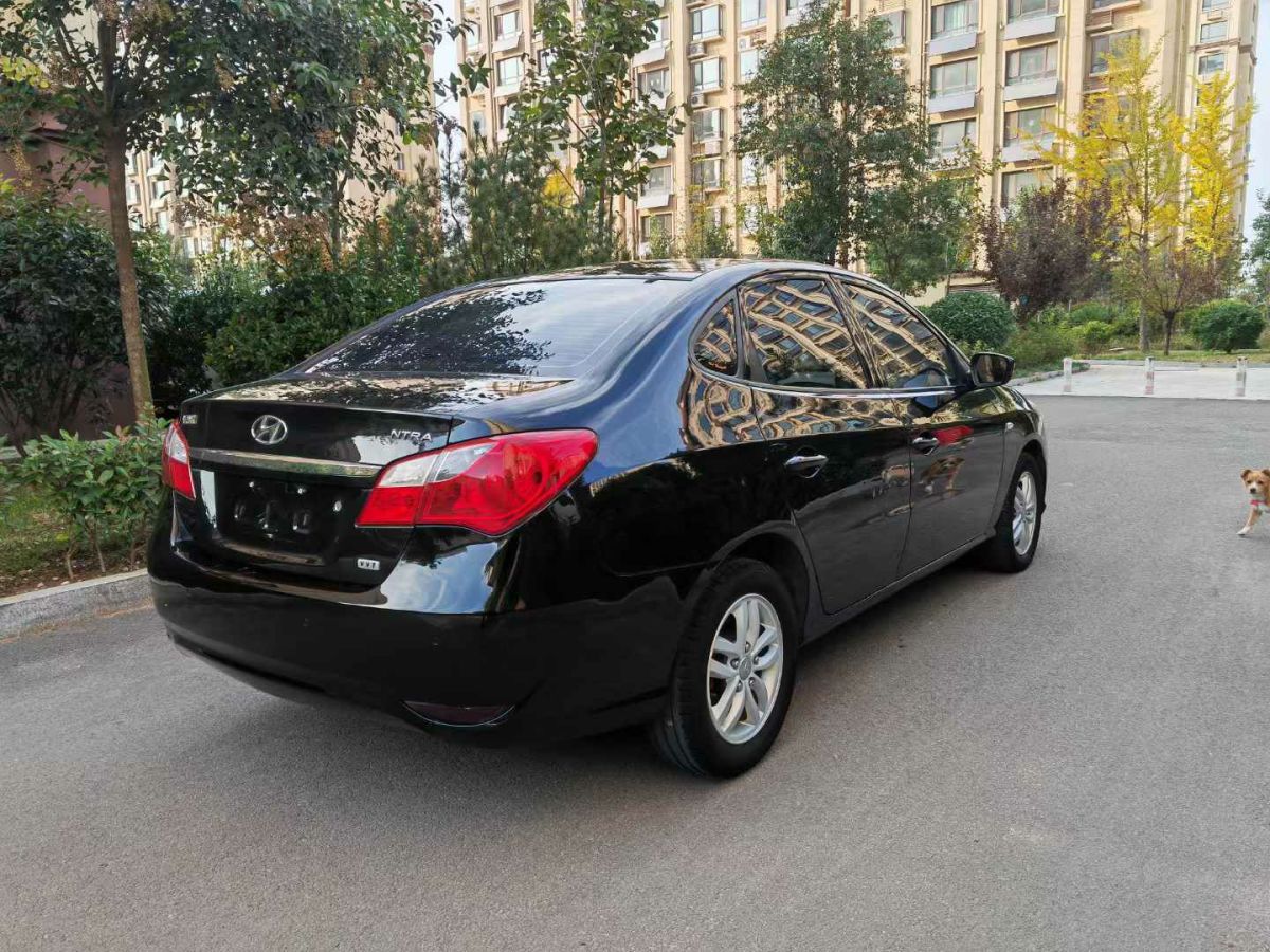 現(xiàn)代 悅動  2011款 1.6L 自動頂級型圖片