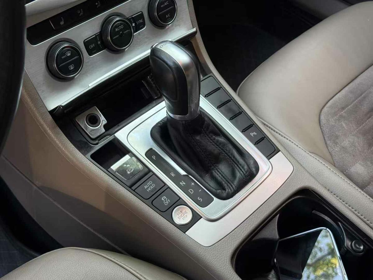 大眾 邁騰  2017款 280TSI DSG 領(lǐng)先型圖片