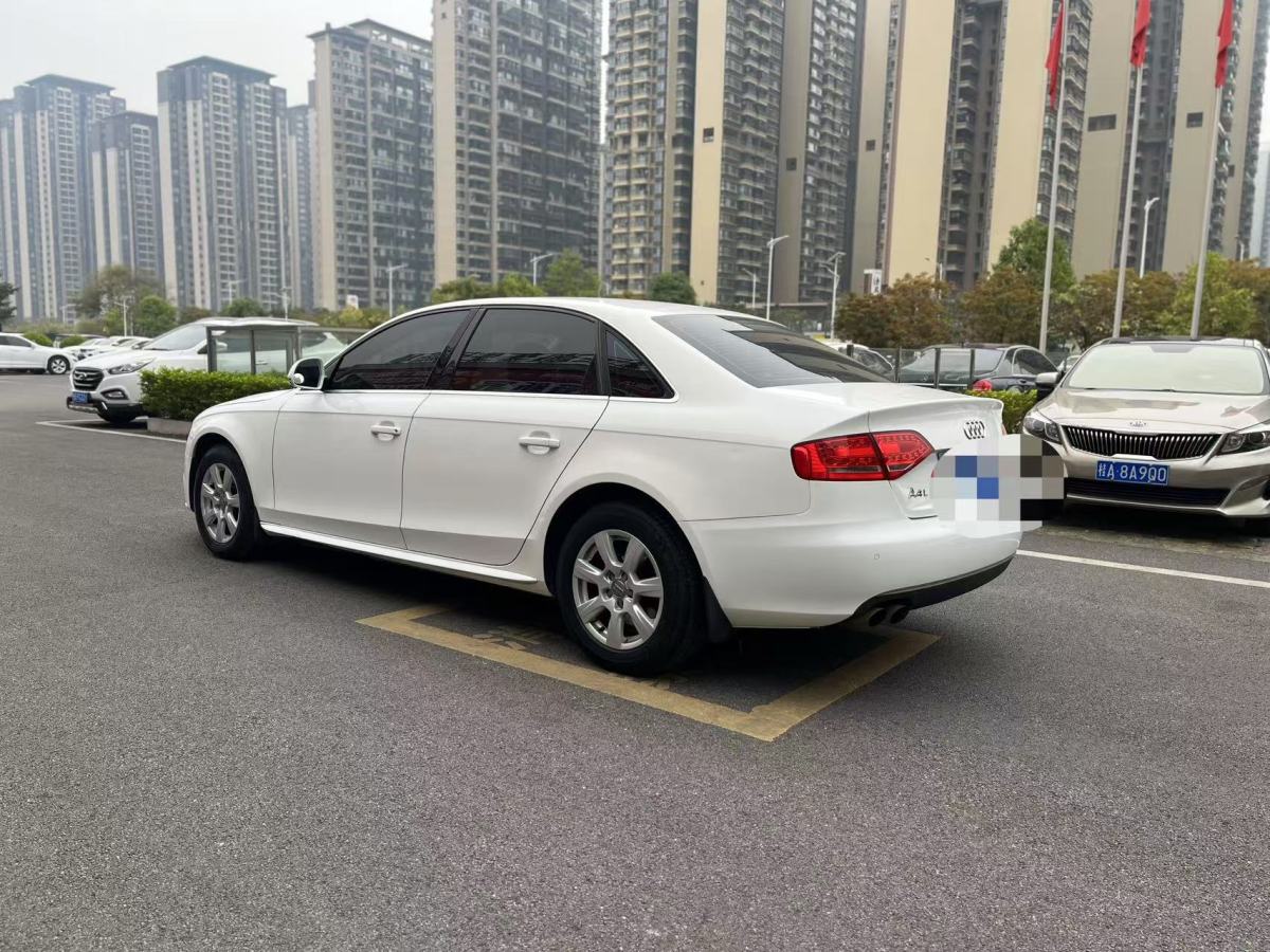 奧迪 奧迪A4L  2012款 2.0 TFSI 自動標(biāo)準(zhǔn)型圖片