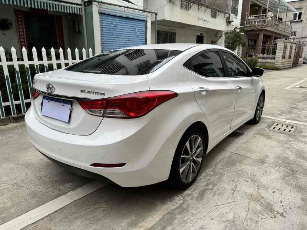 現(xiàn)代 朗動  2013款 1.6L 自動尊貴型圖片